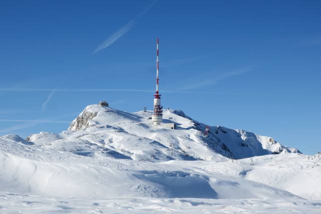 televizní věž, hory, sníh