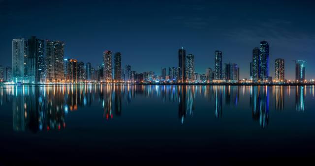 noc, město, světla, perský záliv, шарджа, spojené arabské emiráty