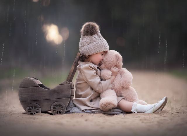 Genish Keren, child, girl, baby, Toys, bear, kiss, stroller, the rain