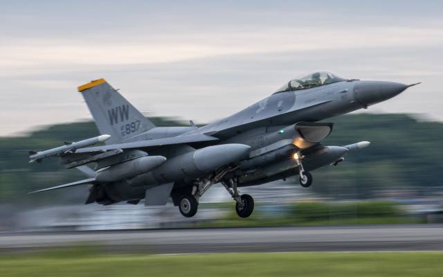 General Dynamics F-16 Fighting Falcon, japan, Misawa Air Base, single-engine multirole fighter aircraft