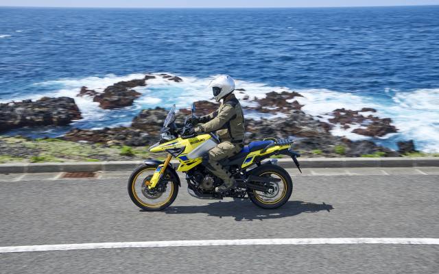 Suzuki, hard-core adventure bike, Suzuki V-Strom 1050 DE