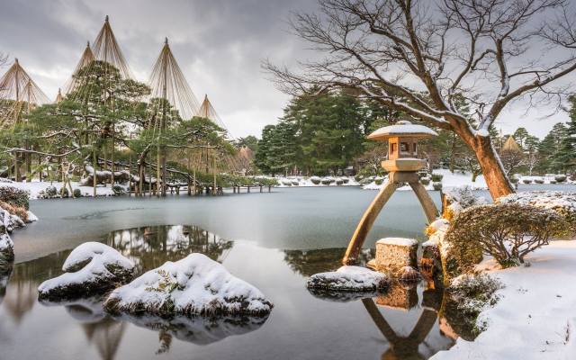 Kenroku-en, Six Attributes Garden, Kanazawa, old private garden, Япония