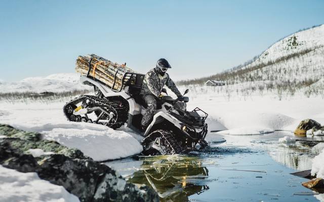 Can-Am, track system for extreme winter conditions, Can-Am Defender
