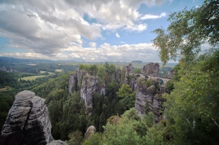 Германия, Саксонская Швейцария, красота, скалы, горы, лес, зелень, небо