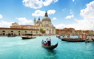 Itálie, Benátky, gondola, člun, turisté, kanál, nebe, katedrála, mraky