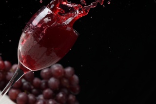 spray, red, grapes, Glass, black background, wine