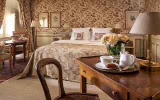 intimate bedroom, La Mirande, hotel, Provence, the hotel, Provence