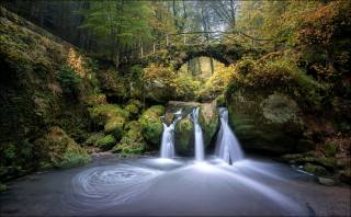 природа, осінь, Люксембург, Mullerthal, каменный мост, водоспад