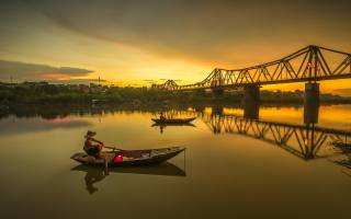 Long Bien Bridge, Red River, cantilever bridge, Hanoi, vietnam